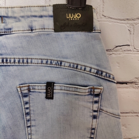 Liu Jo Denim Cuffed Shorts With Pearl Studs & Appliques NWT - Picture 5 of 5